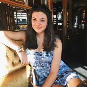 Meet your Posher, Caroline